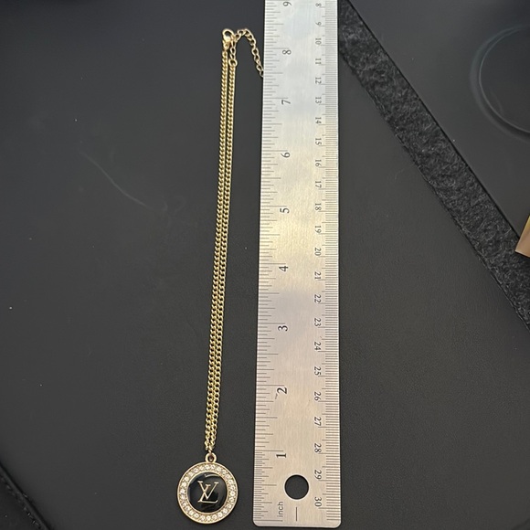 Louis Vuitton Gold and Black pendant with unbranded chain- - Picture 4 of 4
